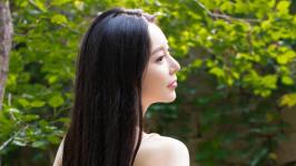 高冷女生喜欢人的表现是什么？