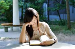 女生说天气很热,该回复什么?