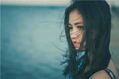 女孩聊天敷衍该放弃吗？不想放弃该怎么办？
