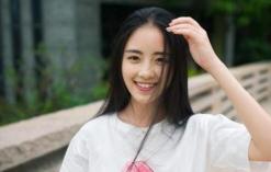 女生对男生笑代表什么？是不是对我有好感