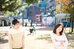 搭讪时遇到内向的女生怎么办