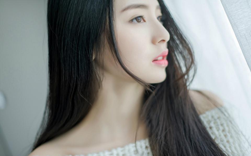 跟才认识的女孩聊天，怎么做才能快速培养好感