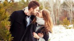 肢体进挪 能快速推进双方关系的约会技巧