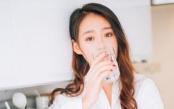 微信里和第一次认识的女生聊天怎么聊？