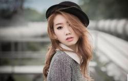 女生说看电视呢，怎么回复？