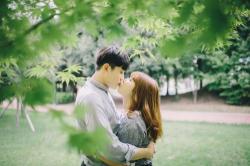 第一次和女生接吻时间多久