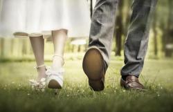 情感故事吧：我亲手埋葬了我的爱情