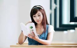 大学如何追内向的女生？遇到内向的女生怎么追