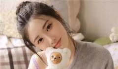 和喜欢的女孩聊天有什么技巧？