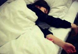 女生说睡觉了怎么回复幽默又肉麻？