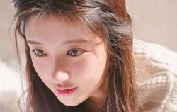 夸女生眼睛好看的情话，委婉而又不轻佻