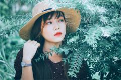 当一个女生说你傻是什么意思？该怎么回答？