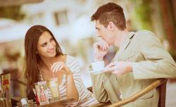 女生约会心里都想什么？女生约会举动代表什么意思