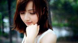 出去玩女生愿意和你住一间房，意味着什么？