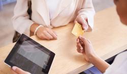 吃饭会主动买单的女生，是礼貌还是拒绝?