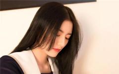 女生说找我有事吗，该怎么回复她？