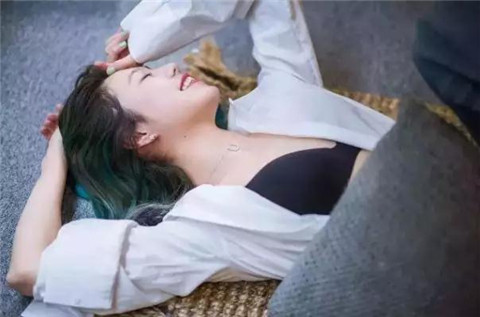 微信怎么样和女生聊天才不会冷场?用这4招拯救冷场 微信怎么样和女生聊天才不会冷场?用这4招拯救冷场第4张