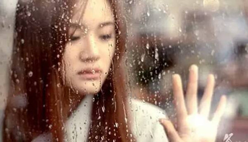 下雨天对女生关心的话，暖到她心里第2张