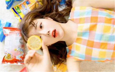 女孩聊天敷衍该放弃吗？不想放弃该怎么办？第2张