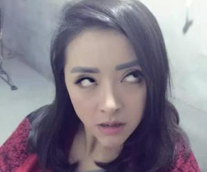 女生回你白眼什么意思？怎么幽默回答第2张