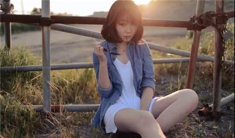 让女孩子主动找你聊天的技巧第4张