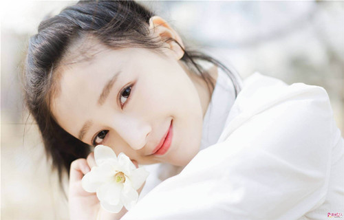 追狮子座女生的技巧,要学会照顾她的情绪 追狮子座女生的技巧,要学会照顾她的情绪第2张