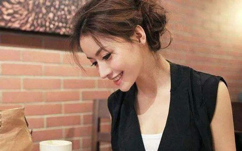 性格内向如何跟相亲女生聊天 性格内向如何跟相亲女生聊天第2张