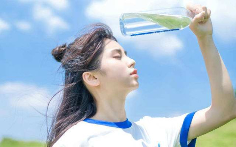 如何通过聊天升温关系，快速获得女生青睐？第2张