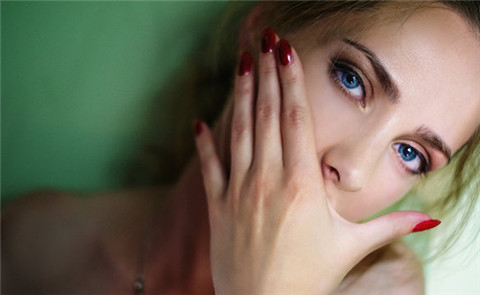 女生说自己好丑，该怎么回复？第2张