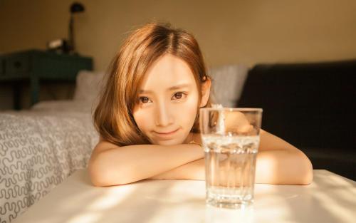 和女生聊天不温不火，怎么提升关系?第3张