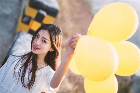 很久没联系的女生该怎么去开场？用这些开场白让她秒回你第1张