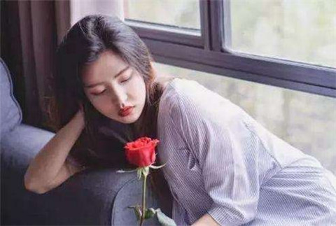 男生在喜欢的女生面前很怂，不会说话该怎么办？第2张