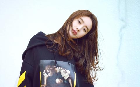 和喜欢的女生独处时,聊什么话题比较好? 和喜欢的女生独处时,聊什么话题比较好?第4张