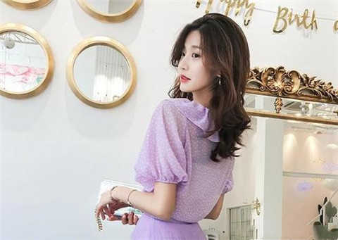 女生说你在干嘛，展现高情商的神回复第4张