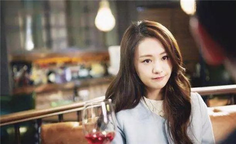 跟女生第一次约会她带闺蜜怎么办？做好这几点还是能拿下她第2张