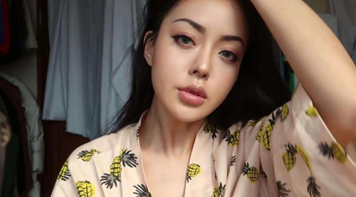 微信聊天女生发个傲慢表情的意思？第2张