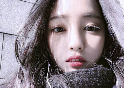 女生发自拍照片给男生是什么意思，怎么回复？第1张