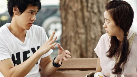 想追一个女孩怎么和她聊天才能获得她的好感第2张