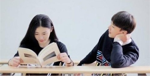 网上和女生聊天怎样让女生产生好感？第4张