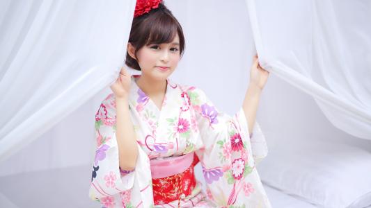 跟女生聊天聊什么话题，更容易让她爱上你?第3张