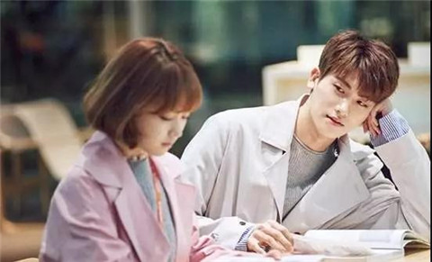 微信聊天女生突然不理你，肯定是你用了这两种态度的原因第1张