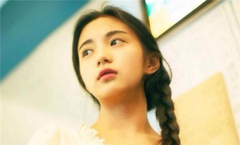 和喜欢的女生微信聊天，3个技巧给她想要的感觉第1张