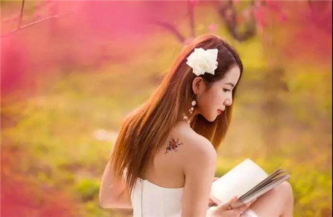 夸女生的套路，3个套路夸得她的心怦怦直跳第2张