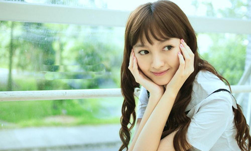 女生陪你聊天到很晚但不主动找你，意味着什么?第2张