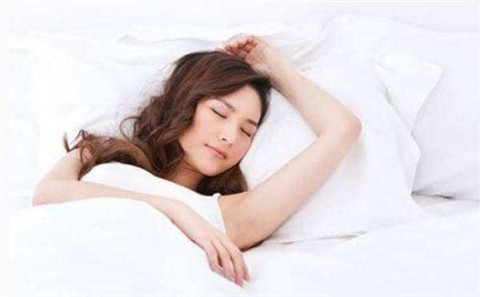 时间还早，女生说要睡觉了该怎么回复？第4张