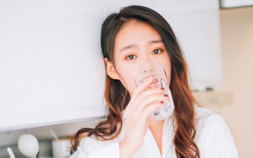 微信里和第一次认识的女生聊天怎么聊？第1张