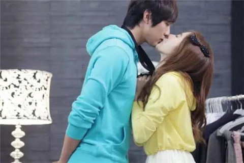 主动和女生聊天第一句说啥？该更新下老套的打招呼方式了第6张