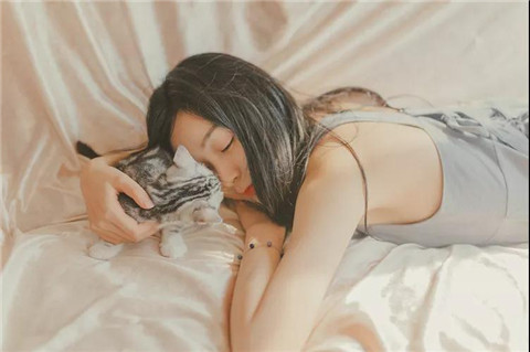 跟喜欢的女生老是尬聊，该怎么办？第2张