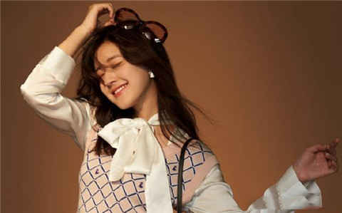 给女生打电话聊什么好？第一句怎么说？第2张