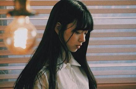 女生莫名其妙的不开心是什么原因，怎么哄她第2张